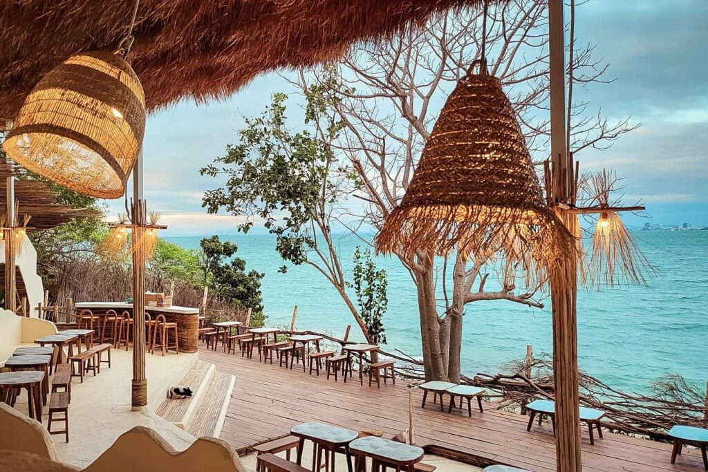 5 คาเฟ่เกาะล้านวิวทะเล บรรยากาศเยี่ยม ที่คุณไม่ควรพลาด อัปเดต 2024 24 328112651 558164849571243 5279134488009934191 n