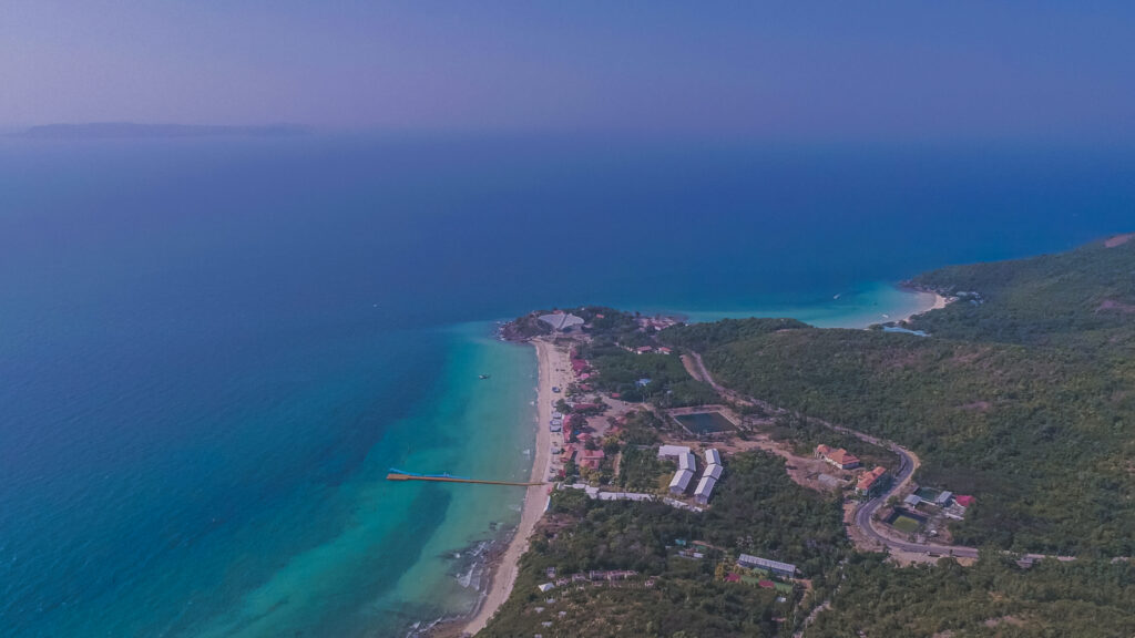 รวมหาดเกาะล้านที่ต้องมาเที่ยว 7 DJI 0026