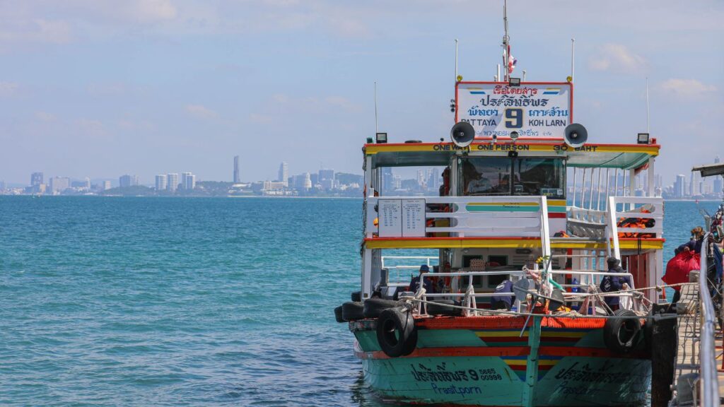 วิธีนั่งเรือไปเกาะล้าน พร้อมเวลาเดินเรือ 4 KohLarn.co 2024 08 19T152155.810