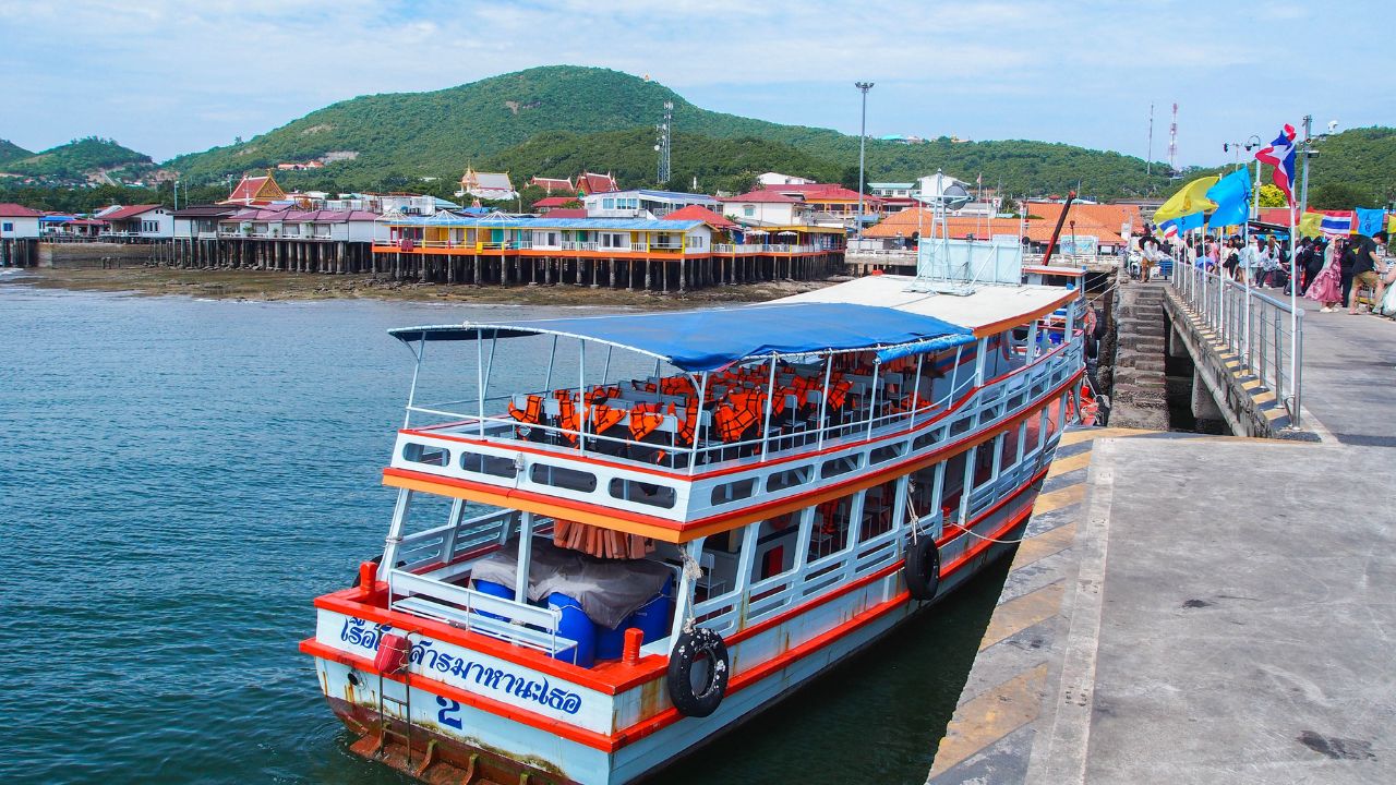 เรือโดยสารพัทยาเกาะล้าน ท่าเรือหน้าบ้าน เกาะล้าน