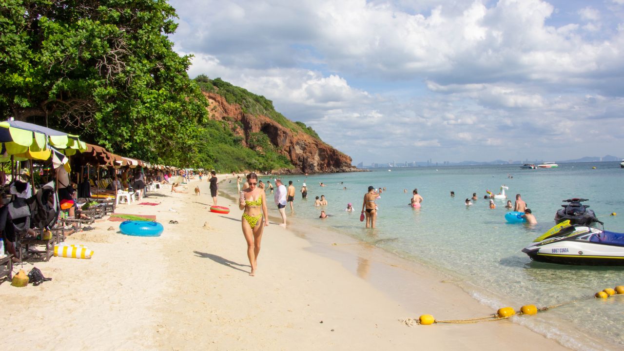 หาดนวล 5 KohLarn.co 2024 11 25T144517.087