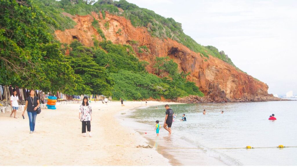 หาดในเกาะล้าน2024 27 KohLarn.co 2024 10 10T235828.447