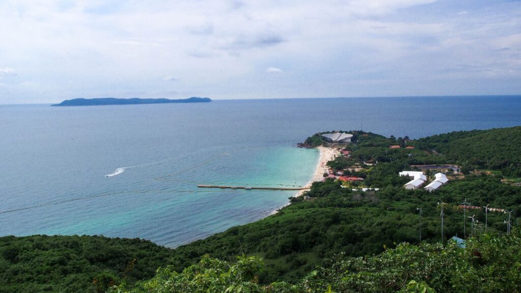 หาดในเกาะล้าน2024 14 KohLarn.co 2024 10 12T002439.040