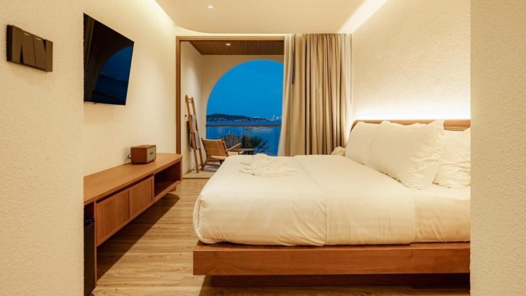 Tasana Bar And Luxury Resort 5 KohLarn.co 2024 10 27T214134.638