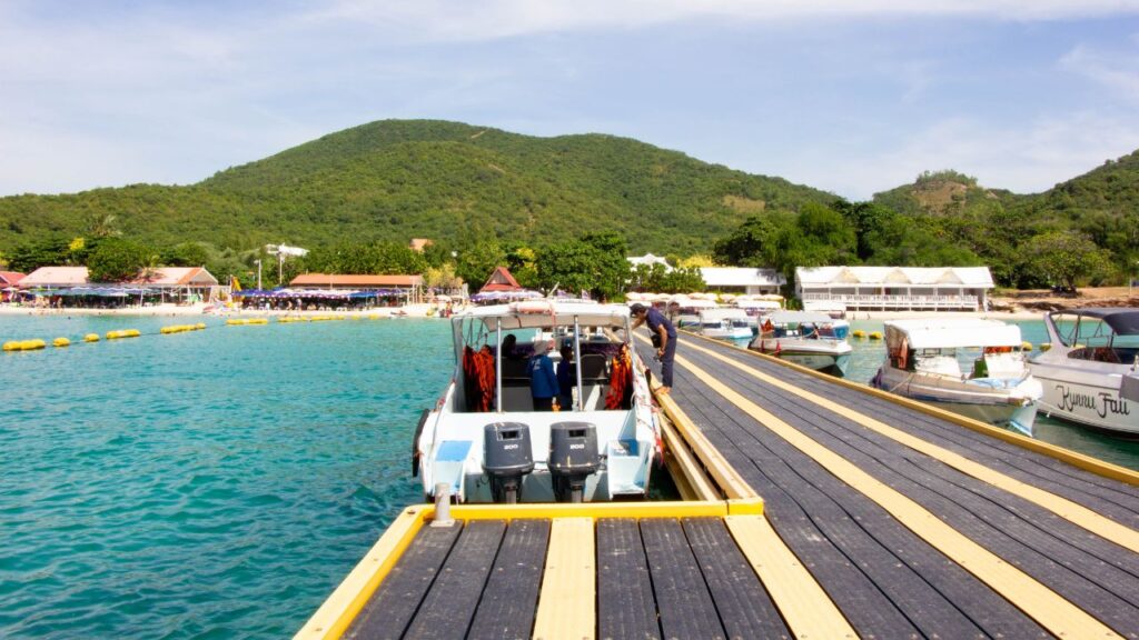 ท่าเรือ ชายหาดเกาะล้าน มีอะไรบ้าง? 21 KohLarn.co 2024 11 26T214143.287
