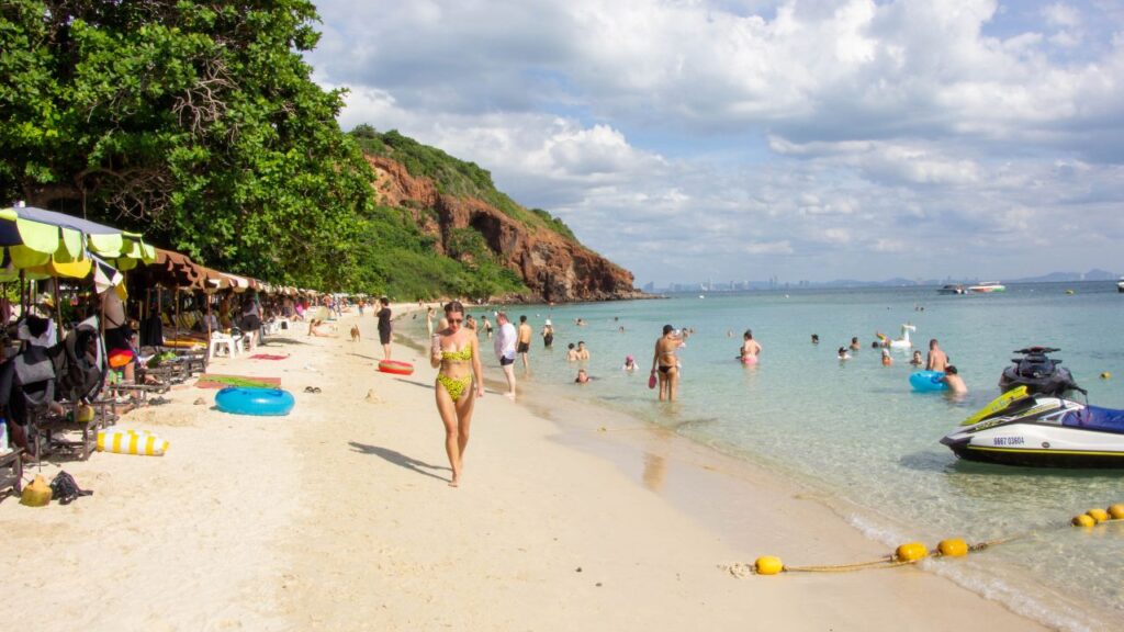 ท่าเรือ ชายหาดเกาะล้าน มีอะไรบ้าง? 28 KohLarn.co 2024 11 28T091231.454