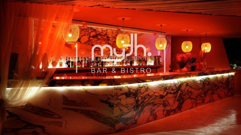 Myth Koh Larn Resort Bar and Bistro